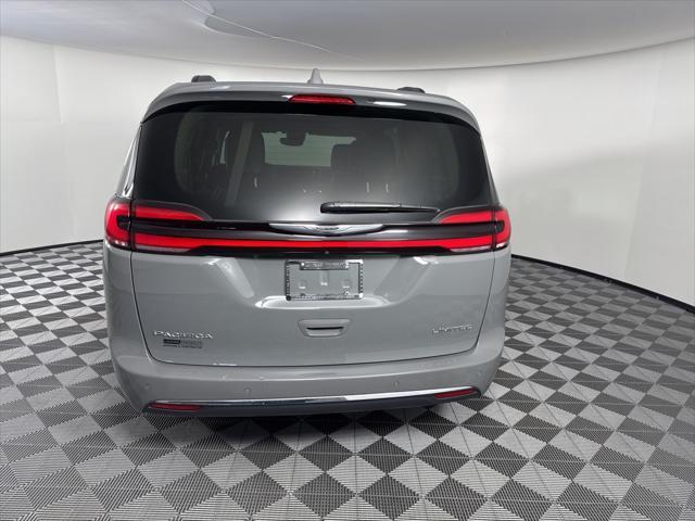 used 2022 Chrysler Pacifica car, priced at $27,651