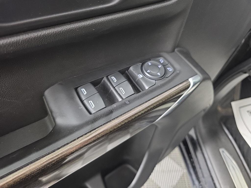 used 2022 Chevrolet Silverado 1500 car, priced at $32,345