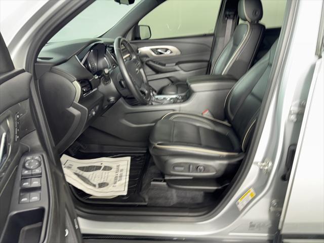 used 2022 Chevrolet Traverse car, priced at $32,873