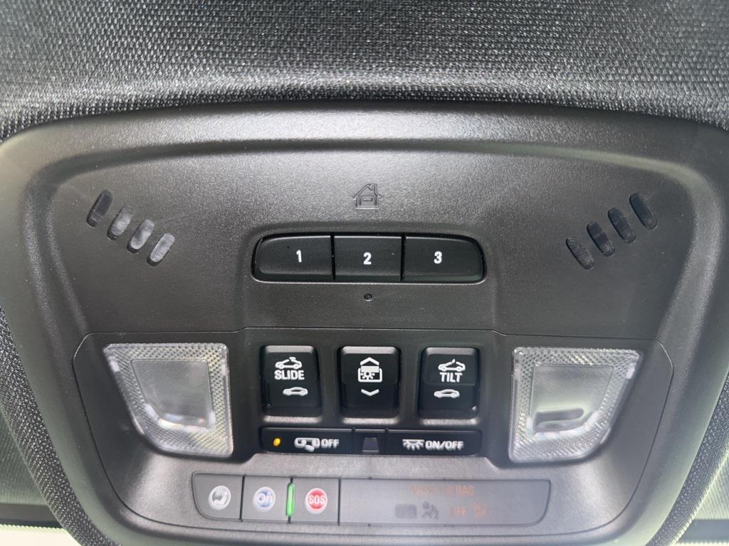 used 2022 Chevrolet Traverse car, priced at $31,699