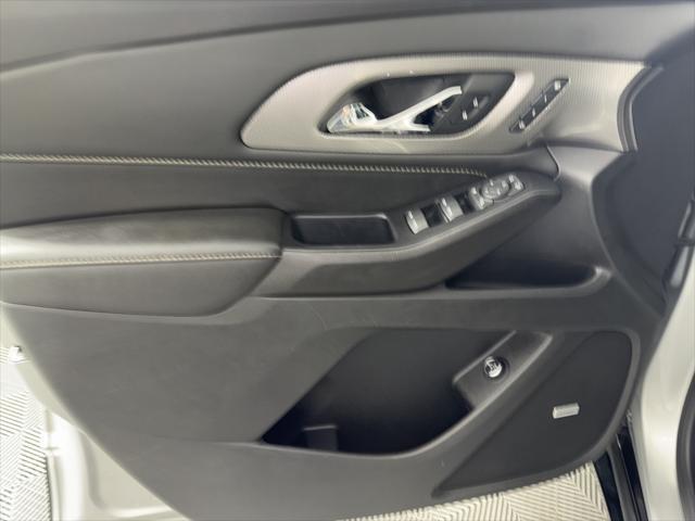used 2022 Chevrolet Traverse car, priced at $32,873