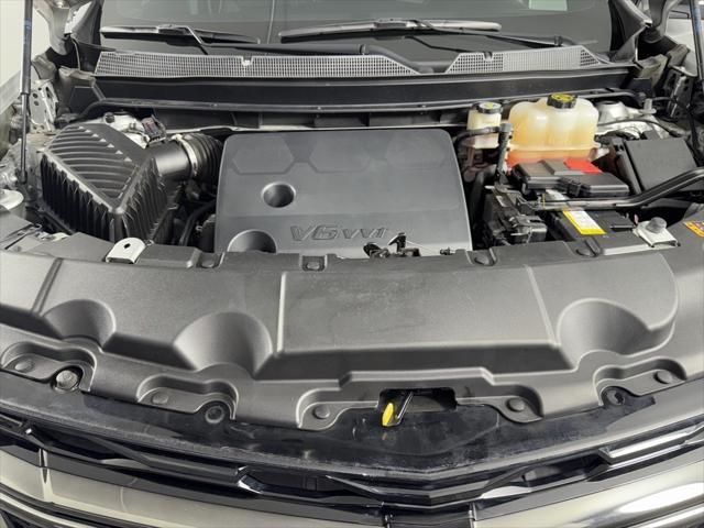 used 2022 Chevrolet Traverse car, priced at $32,873