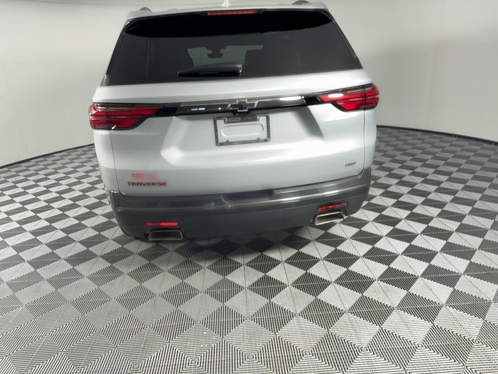 used 2022 Chevrolet Traverse car, priced at $31,699