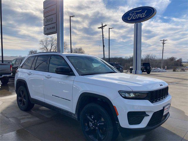 new 2024 Jeep Grand Cherokee car, priced at $50,162