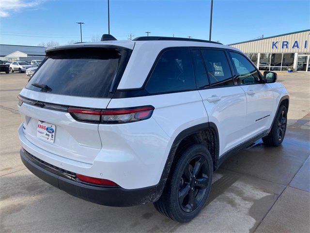 new 2024 Jeep Grand Cherokee car, priced at $50,162