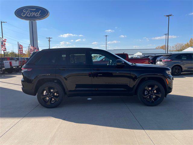 new 2025 Jeep Grand Cherokee car, priced at $49,170