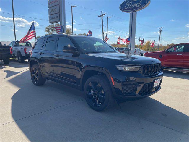 new 2025 Jeep Grand Cherokee car, priced at $49,170