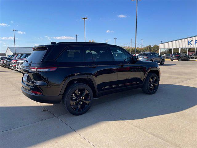 new 2025 Jeep Grand Cherokee car, priced at $49,170