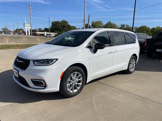 new 2025 Chrysler Pacifica car, priced at $48,420