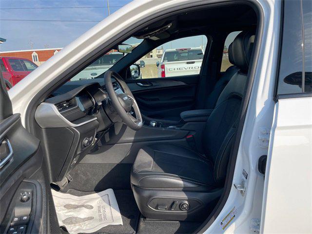 new 2025 Jeep Grand Cherokee car, priced at $48,575