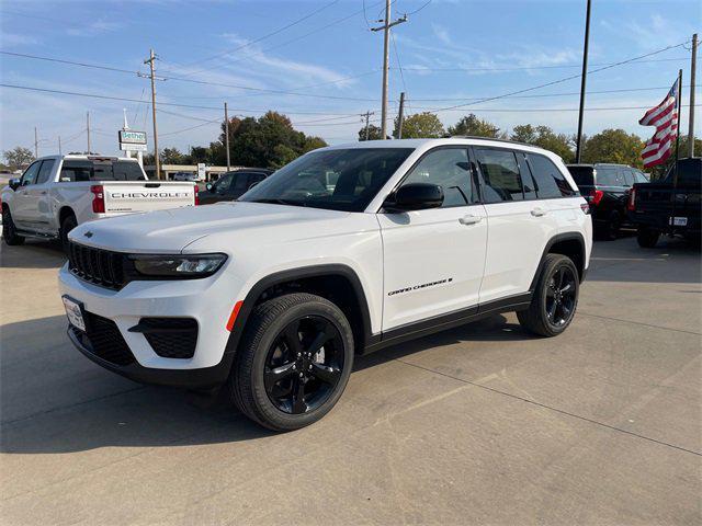 new 2025 Jeep Grand Cherokee car, priced at $48,575