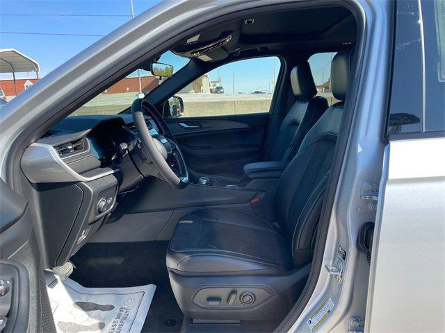 new 2025 Jeep Grand Cherokee car, priced at $47,525