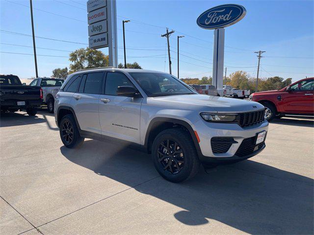 new 2025 Jeep Grand Cherokee car, priced at $47,525