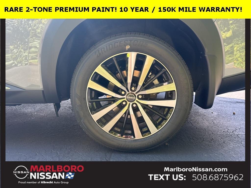 new 2025 Nissan Pathfinder car, priced at $52,513