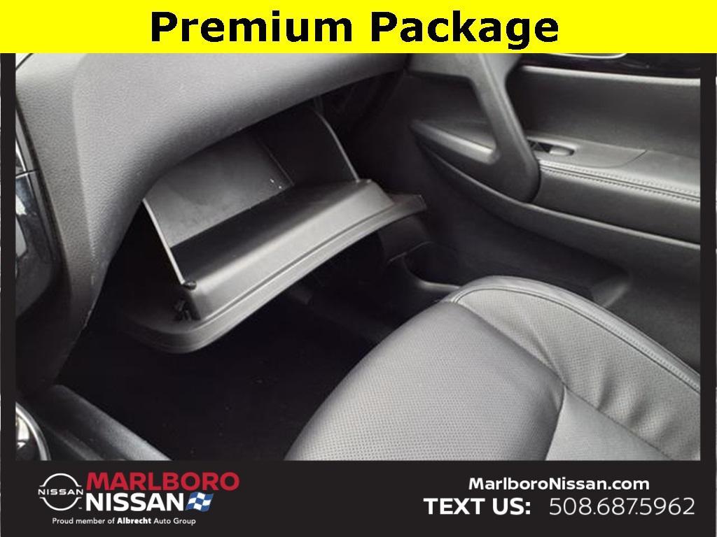 used 2022 Nissan Rogue Sport car, priced at $22,906
