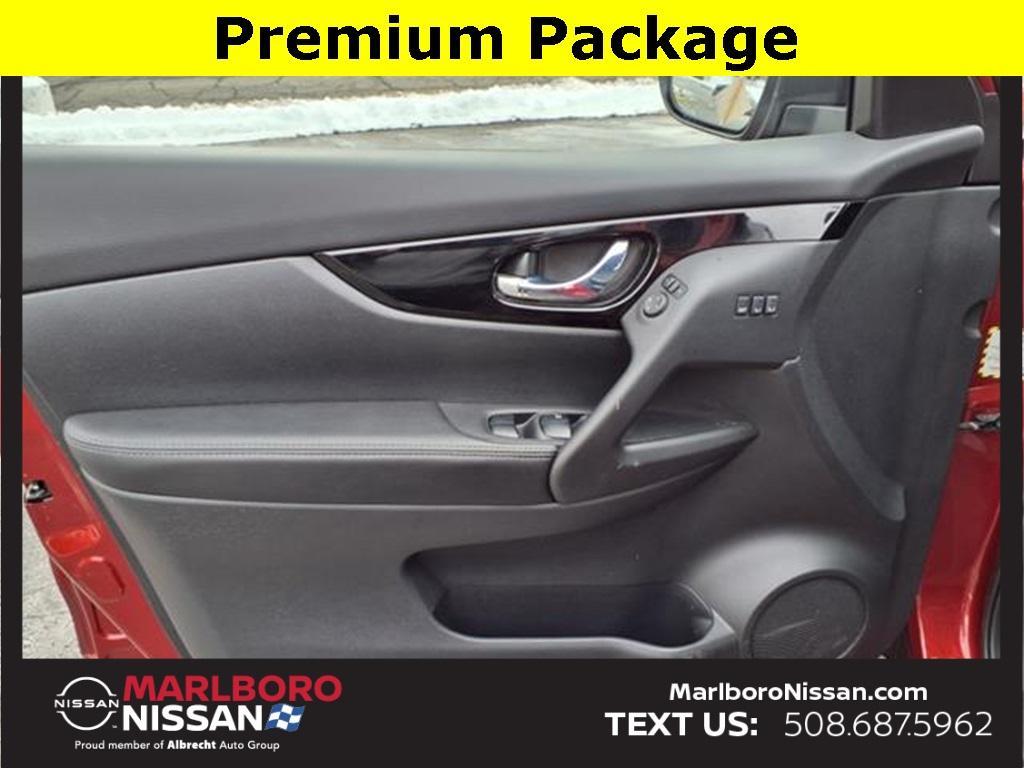 used 2022 Nissan Rogue Sport car, priced at $22,906