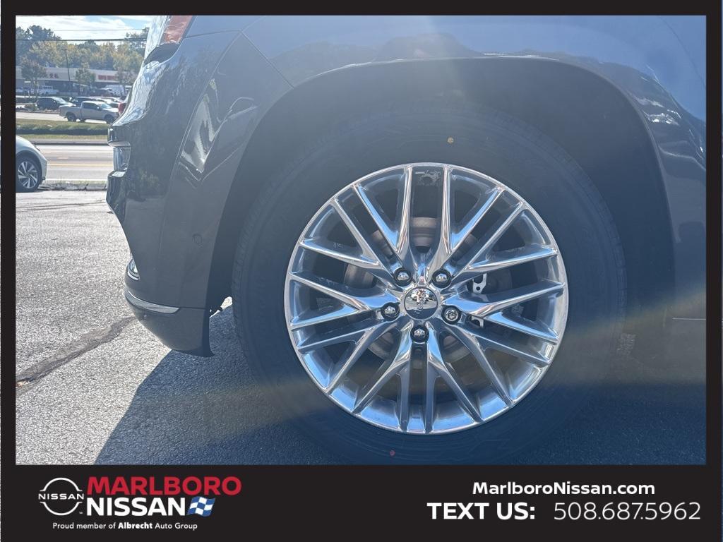 used 2017 Jeep Grand Cherokee car, priced at $19,984