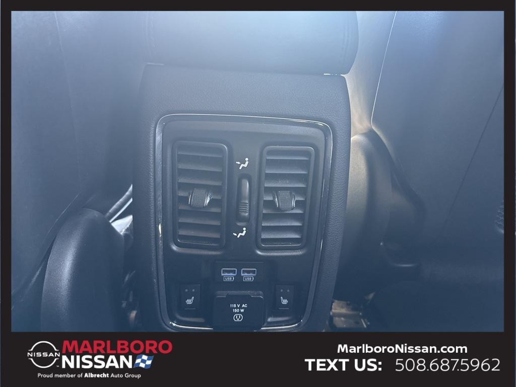used 2017 Jeep Grand Cherokee car, priced at $19,984