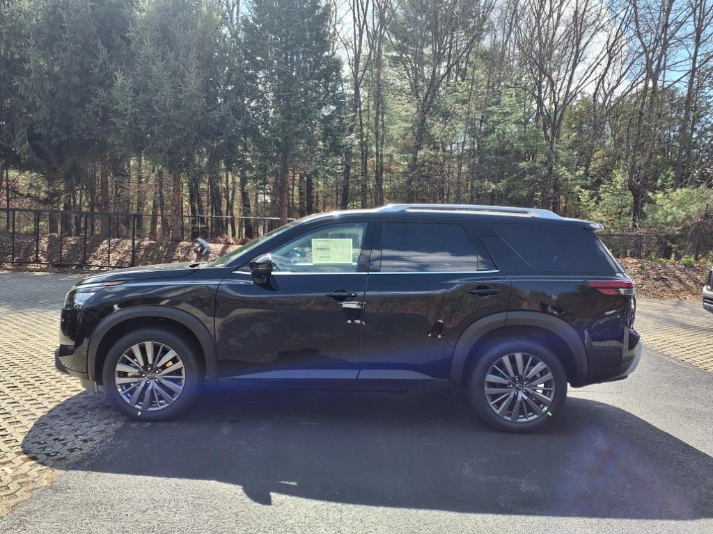new 2025 Nissan Pathfinder car, priced at $44,945