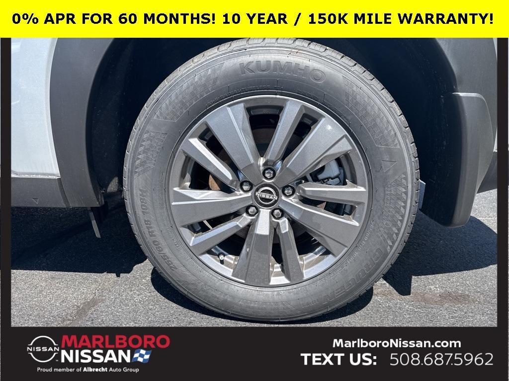 new 2025 Nissan Pathfinder car, priced at $40,292