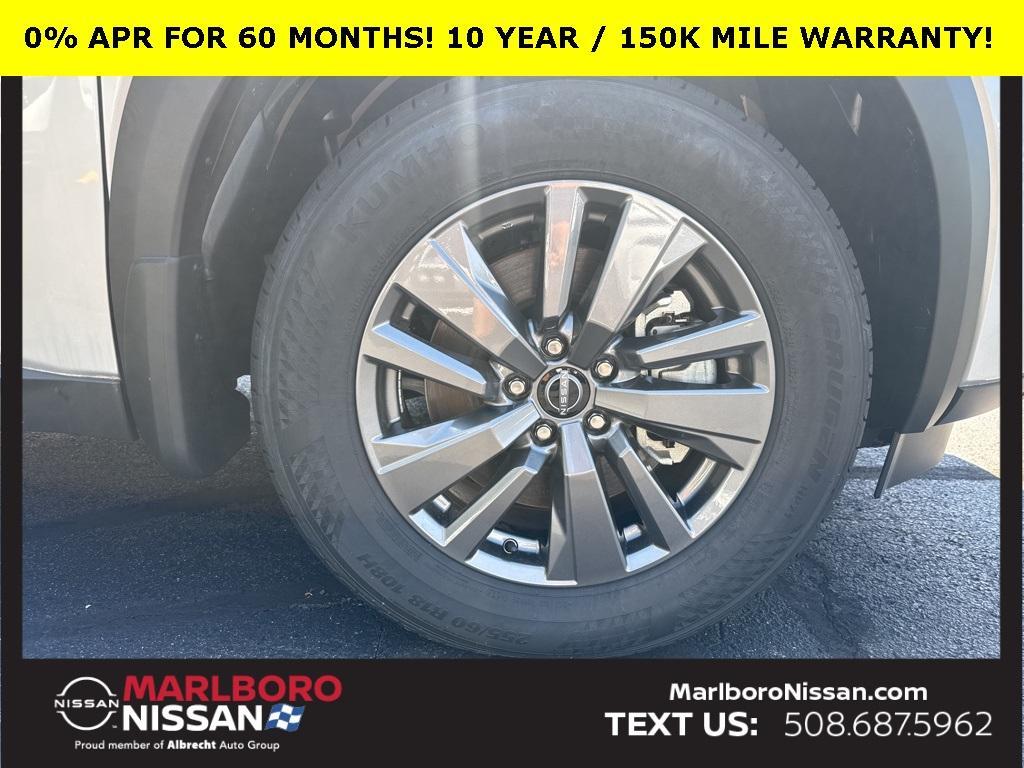 new 2025 Nissan Pathfinder car, priced at $40,292
