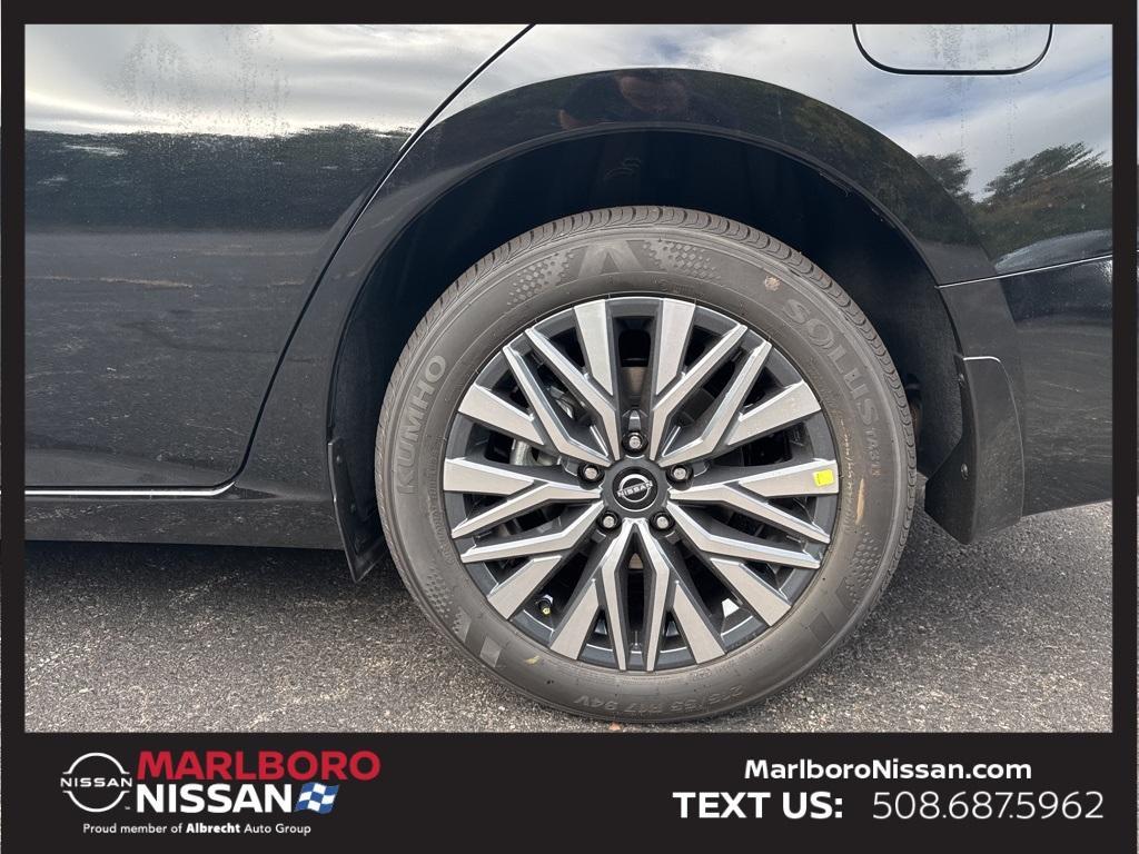 new 2025 Nissan Altima car, priced at $31,197