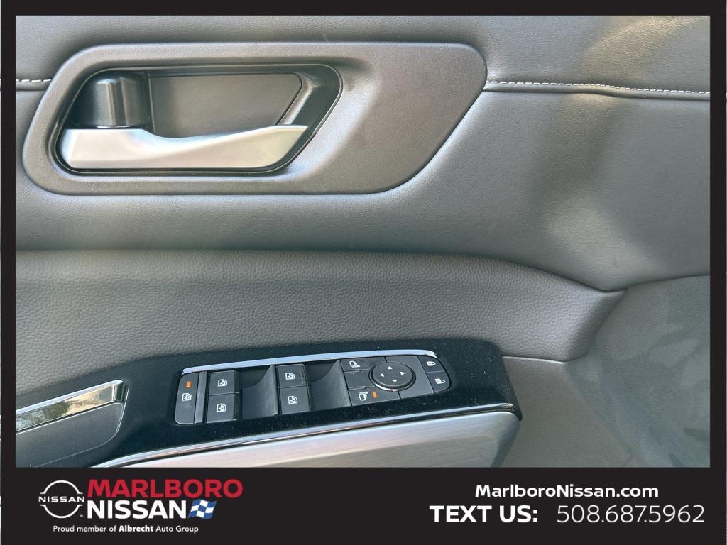 new 2025 Nissan Pathfinder car, priced at $47,131