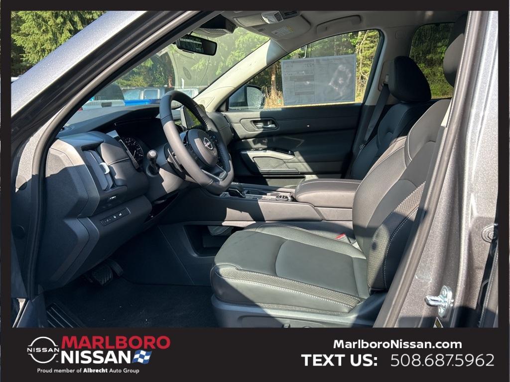 new 2025 Nissan Pathfinder car, priced at $47,131