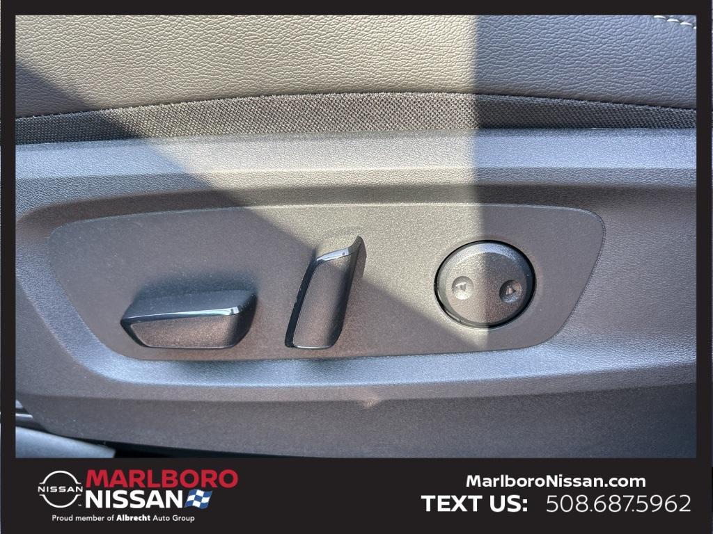 new 2025 Nissan Pathfinder car, priced at $47,131