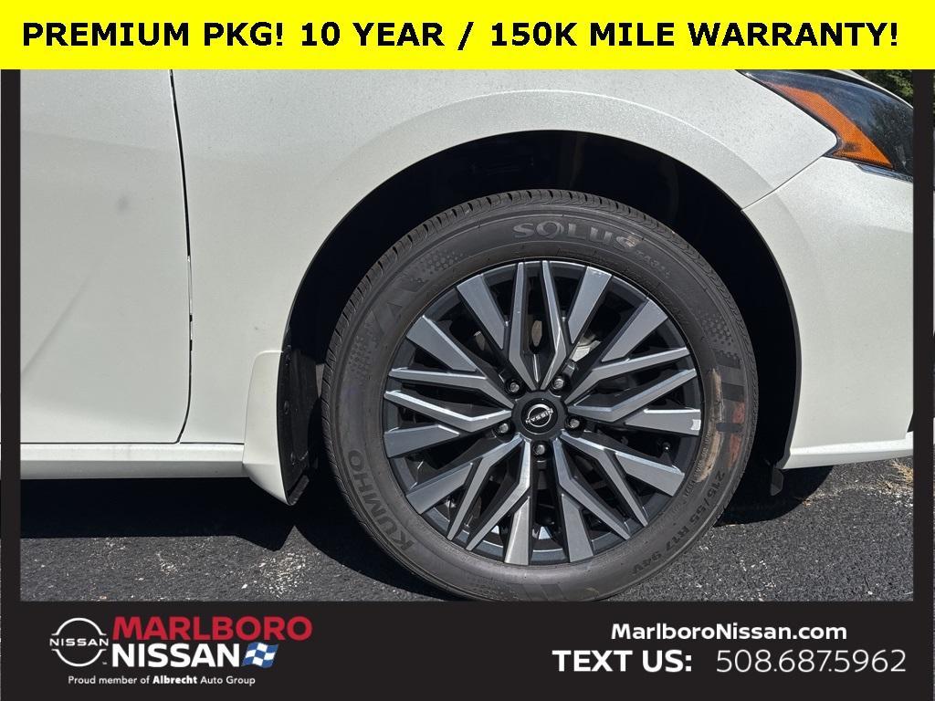 new 2025 Nissan Altima car, priced at $31,605
