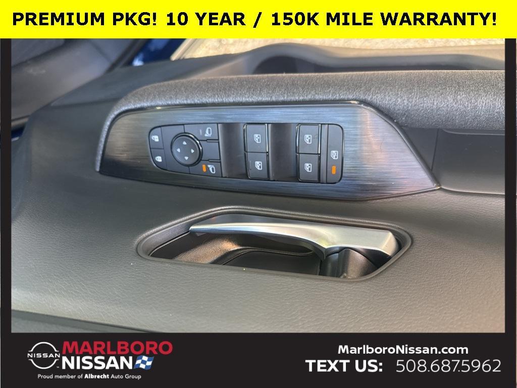 new 2025 Nissan Kicks car, priced at $28,374