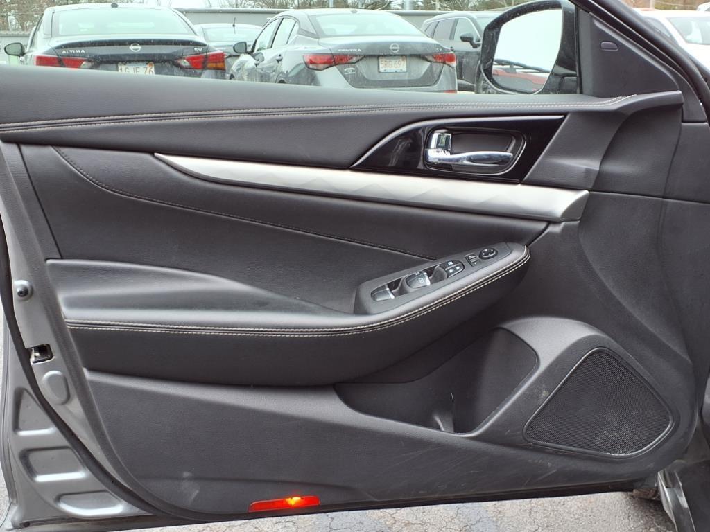 used 2022 Nissan Maxima car, priced at $21,999