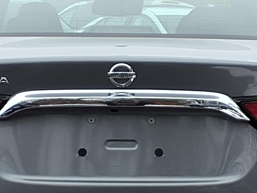 used 2022 Nissan Maxima car, priced at $21,999