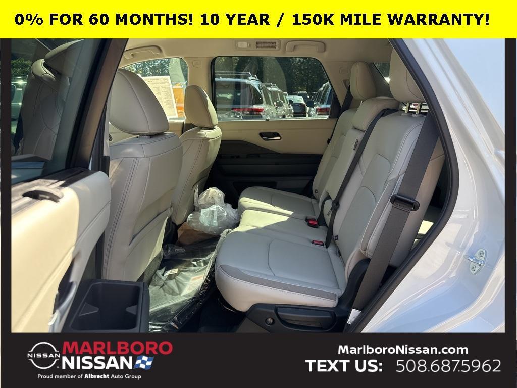 new 2025 Nissan Pathfinder car, priced at $39,055