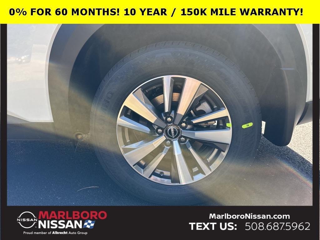 new 2025 Nissan Pathfinder car, priced at $39,055