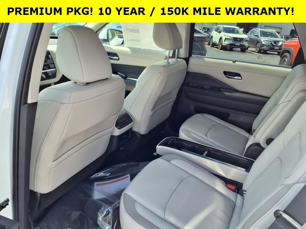 new 2025 Nissan Pathfinder car, priced at $46,730
