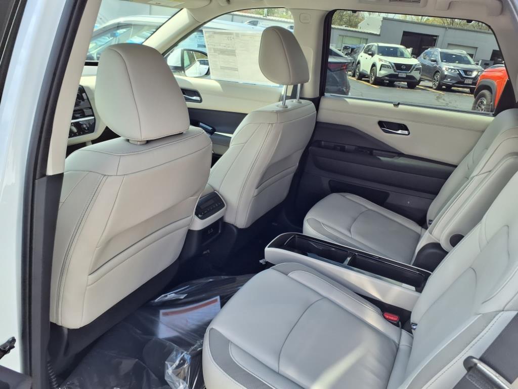 new 2025 Nissan Pathfinder car, priced at $45,230