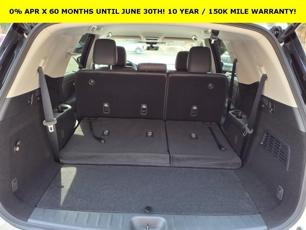 new 2025 Nissan Pathfinder car, priced at $43,583