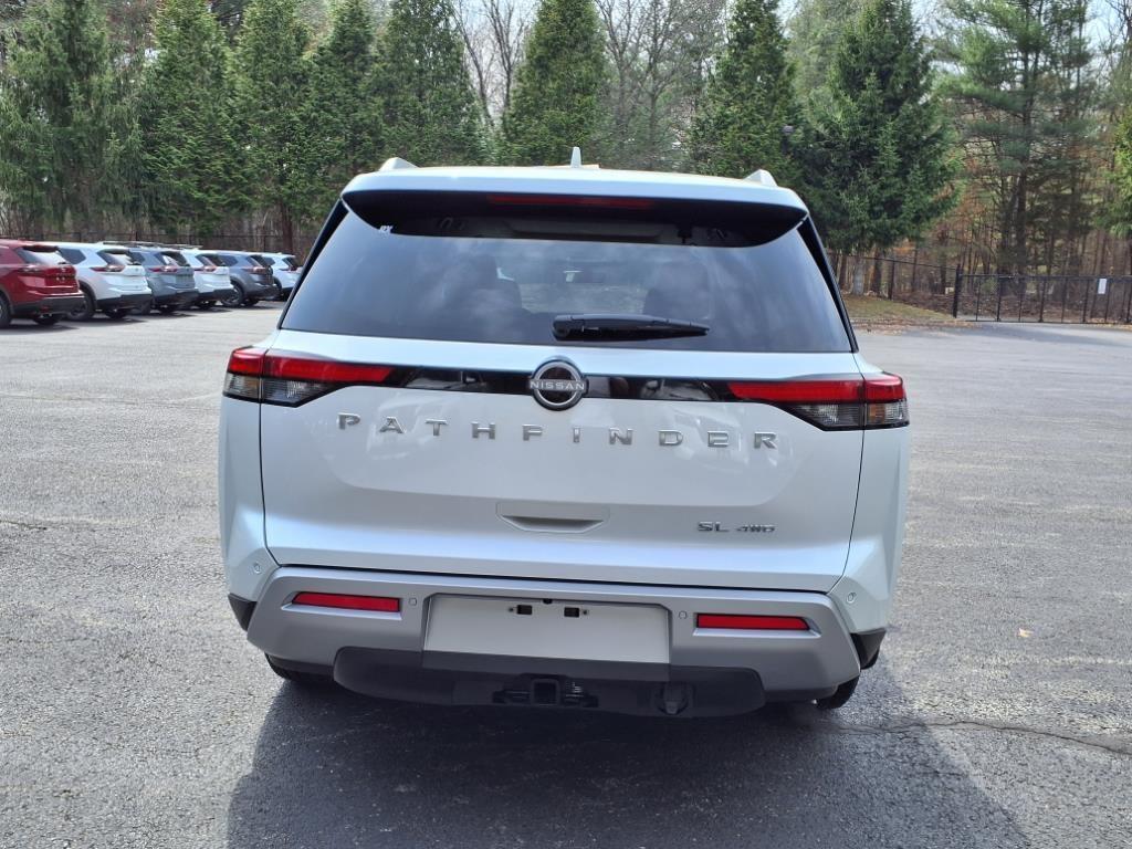 new 2025 Nissan Pathfinder car, priced at $45,230