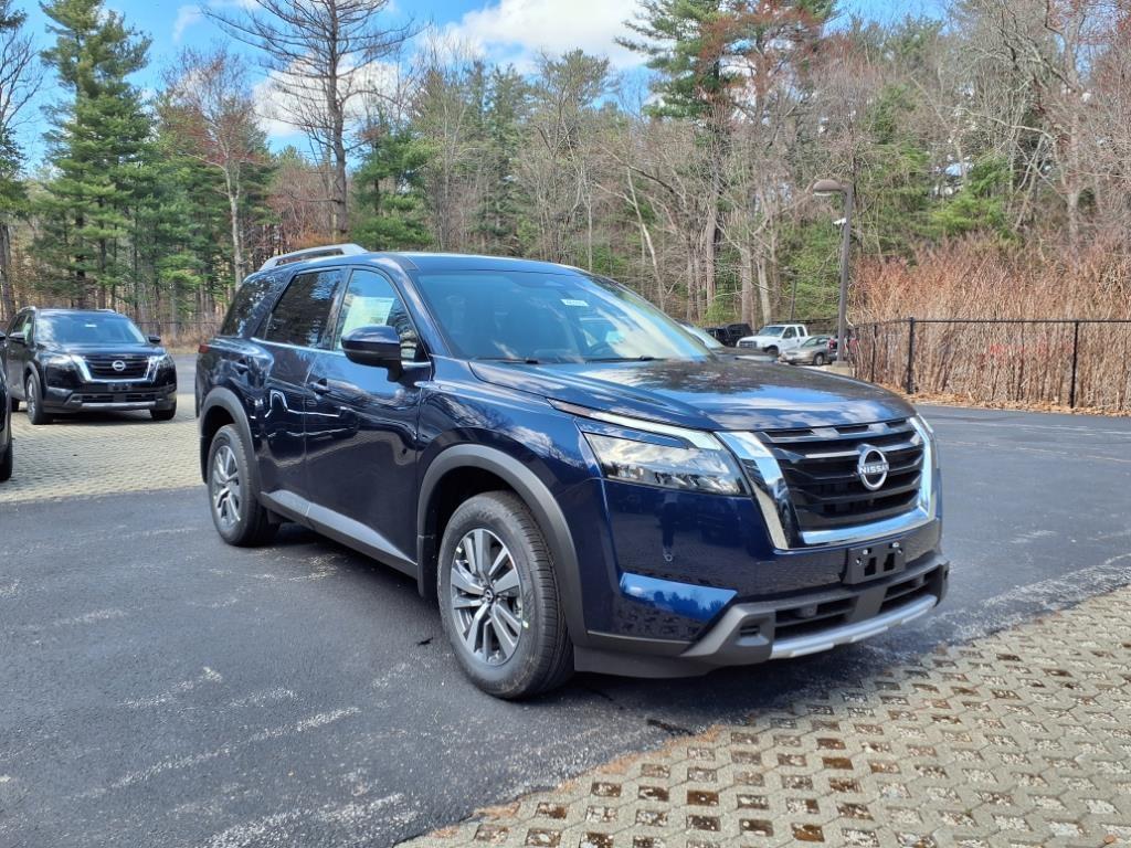new 2025 Nissan Pathfinder car, priced at $42,207