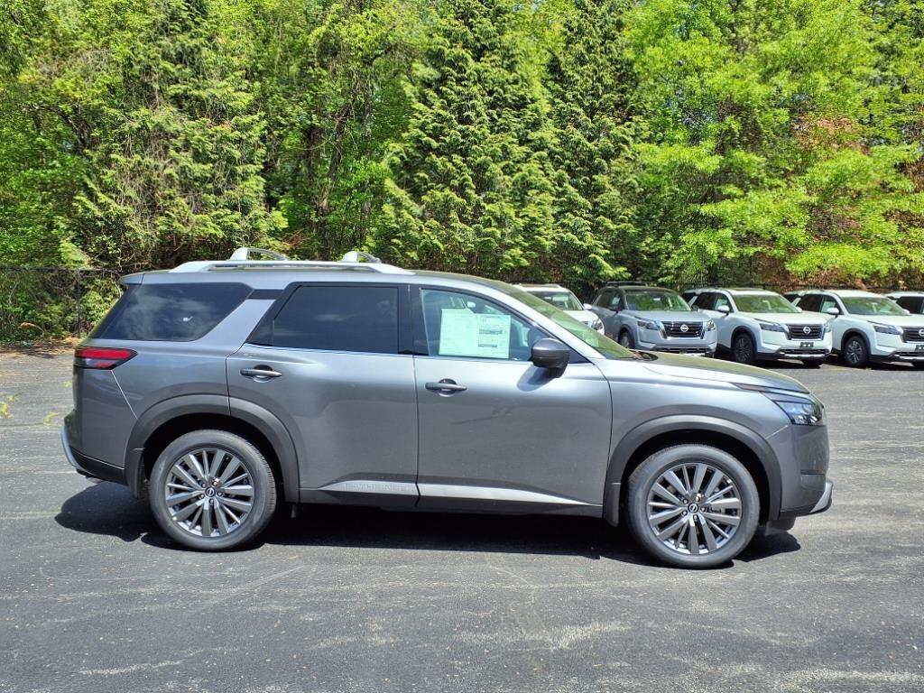 new 2025 Nissan Pathfinder car, priced at $44,381