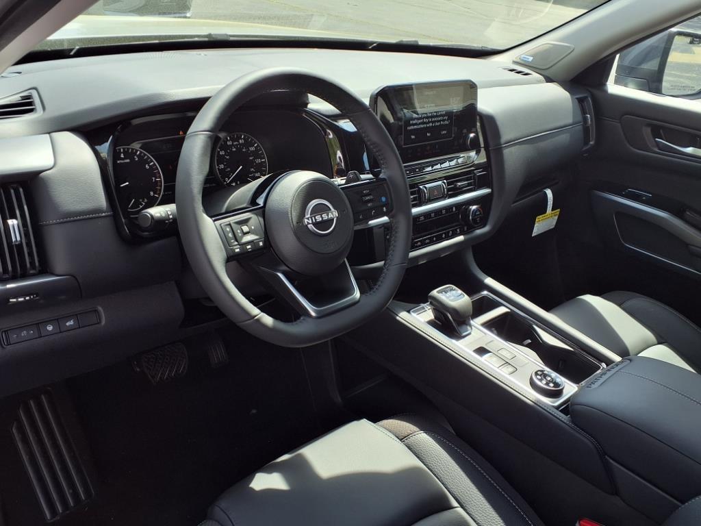 new 2025 Nissan Pathfinder car, priced at $44,381