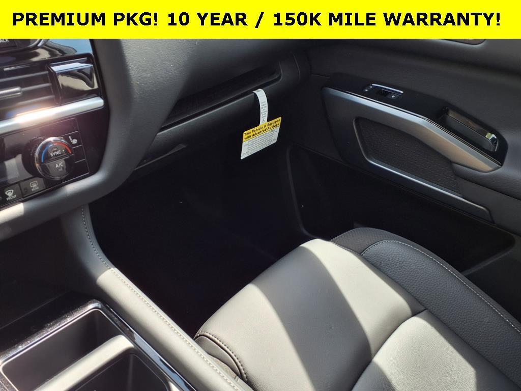 new 2025 Nissan Pathfinder car, priced at $46,631