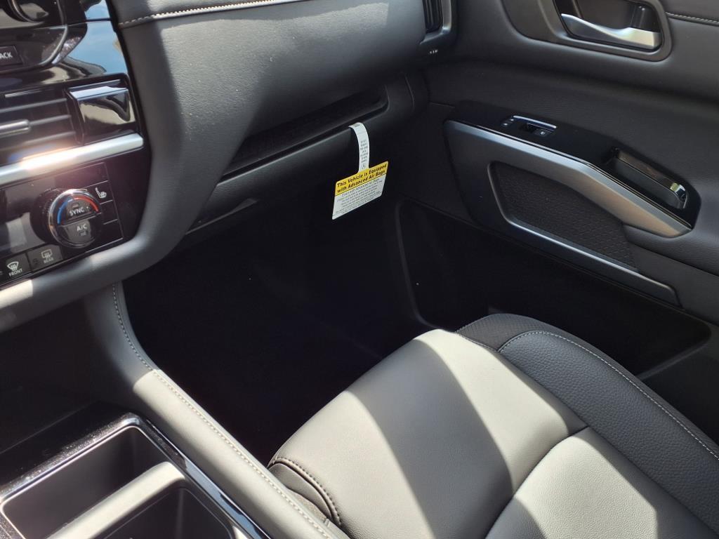 new 2025 Nissan Pathfinder car, priced at $44,381