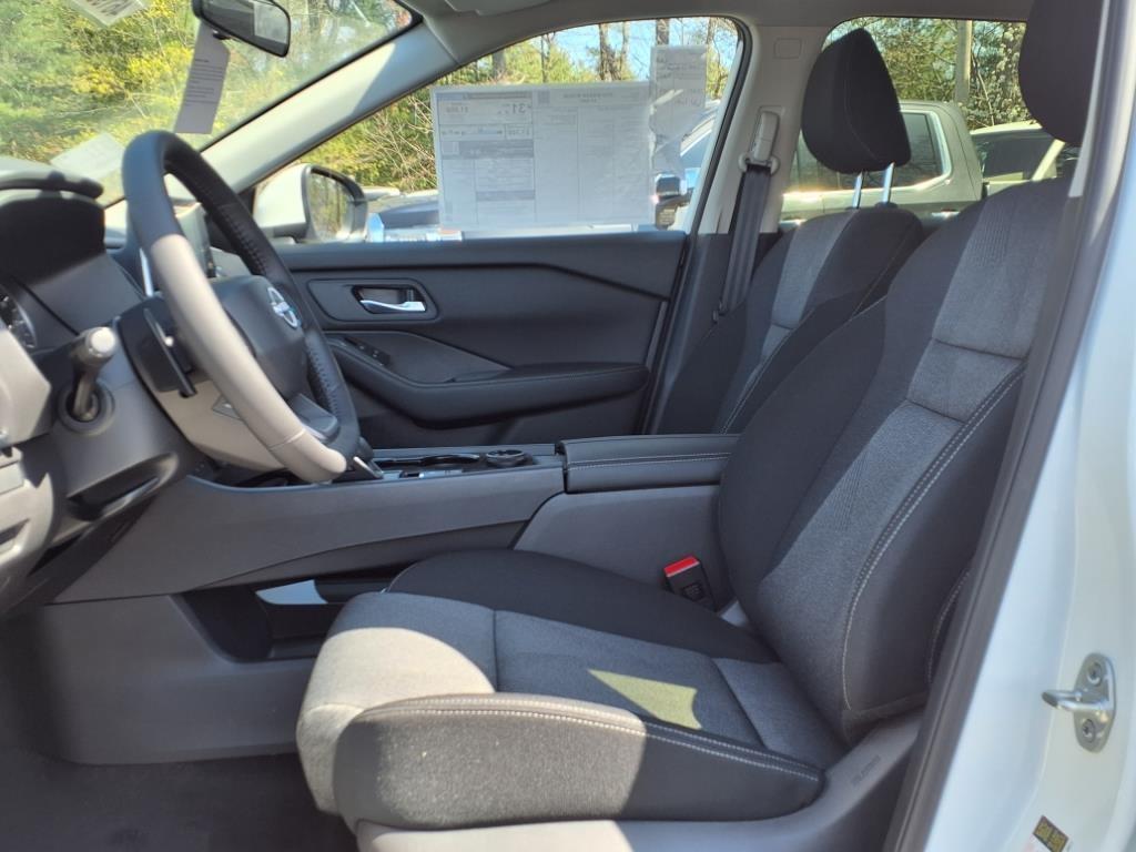 new 2025 Nissan Rogue car, priced at $33,534