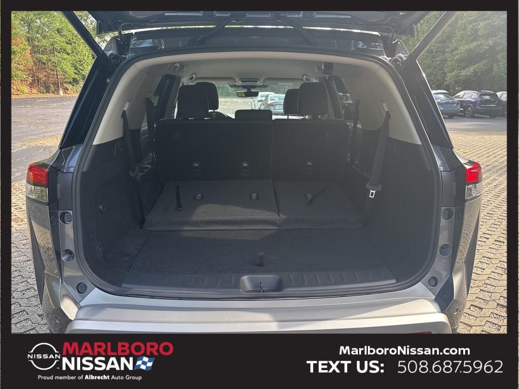 new 2025 Nissan Pathfinder car, priced at $45,191
