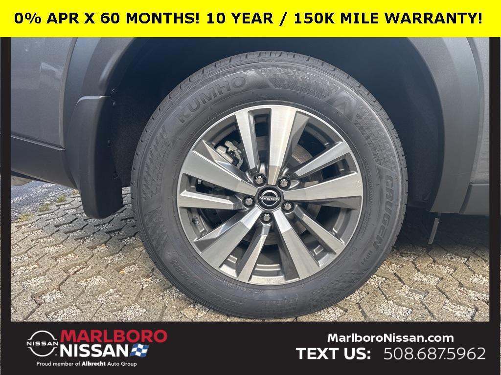 new 2025 Nissan Pathfinder car, priced at $40,191