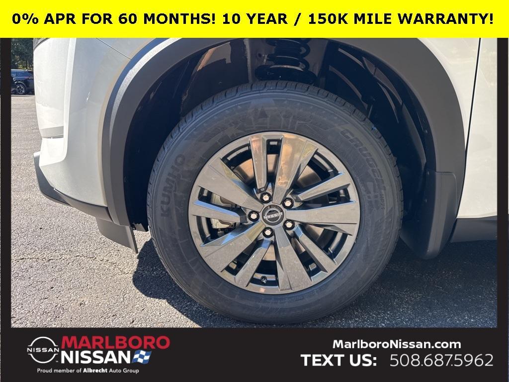 new 2025 Nissan Pathfinder car, priced at $38,439