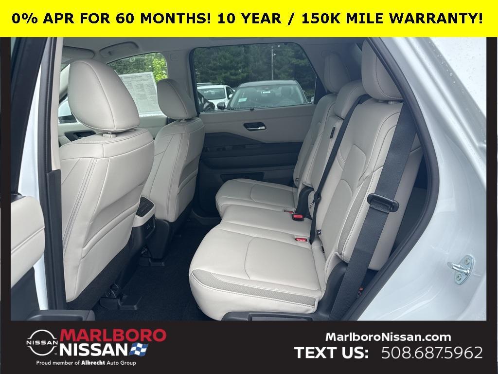 new 2025 Nissan Pathfinder car, priced at $45,591
