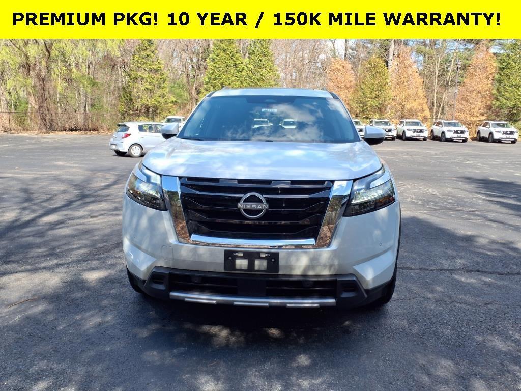 new 2025 Nissan Pathfinder car, priced at $46,652